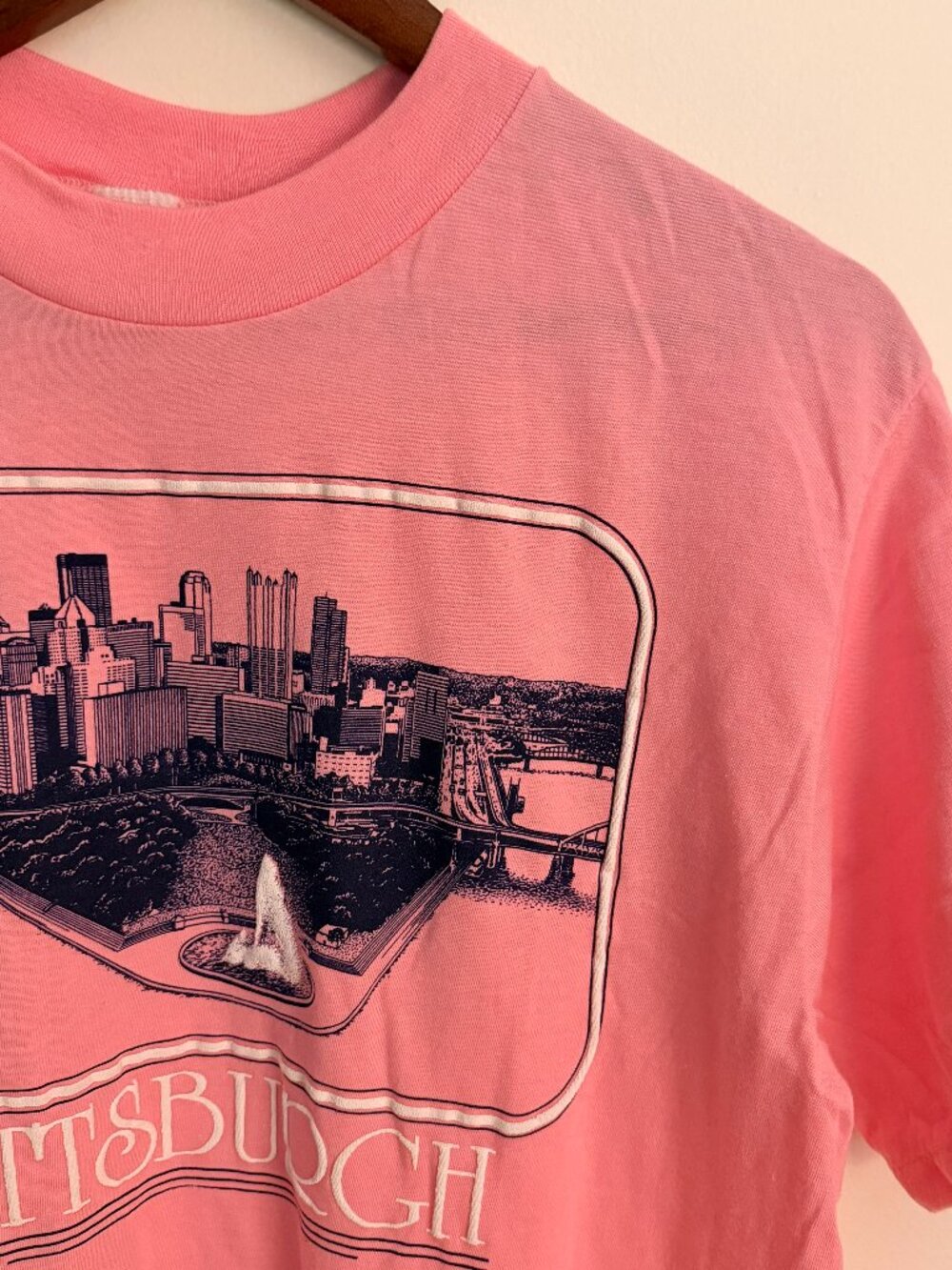 Vintage 90s Single Stitch Pittsburgh Souvenir T-Shirt, Size XL